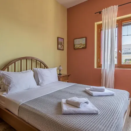 Matilda's Adamantas (Milos)