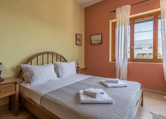 Matilda's Adamantas (Milos)